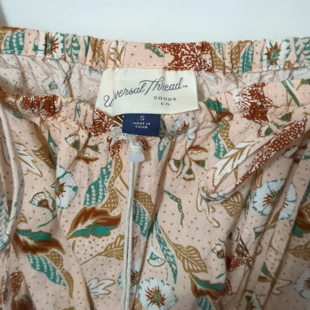 NWT Universal Thread - Picture 3 of 3